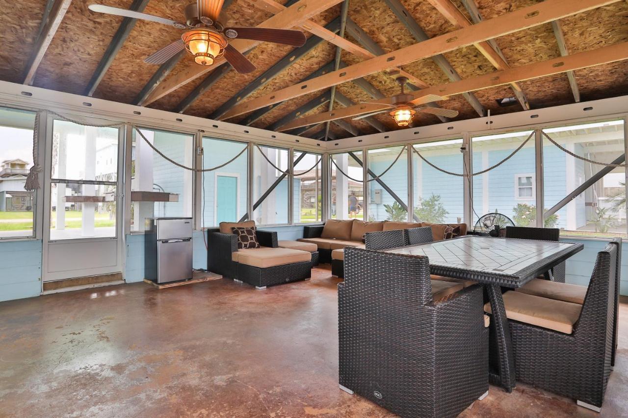 Bayside Bliss Villa Crystal Beach Exterior foto